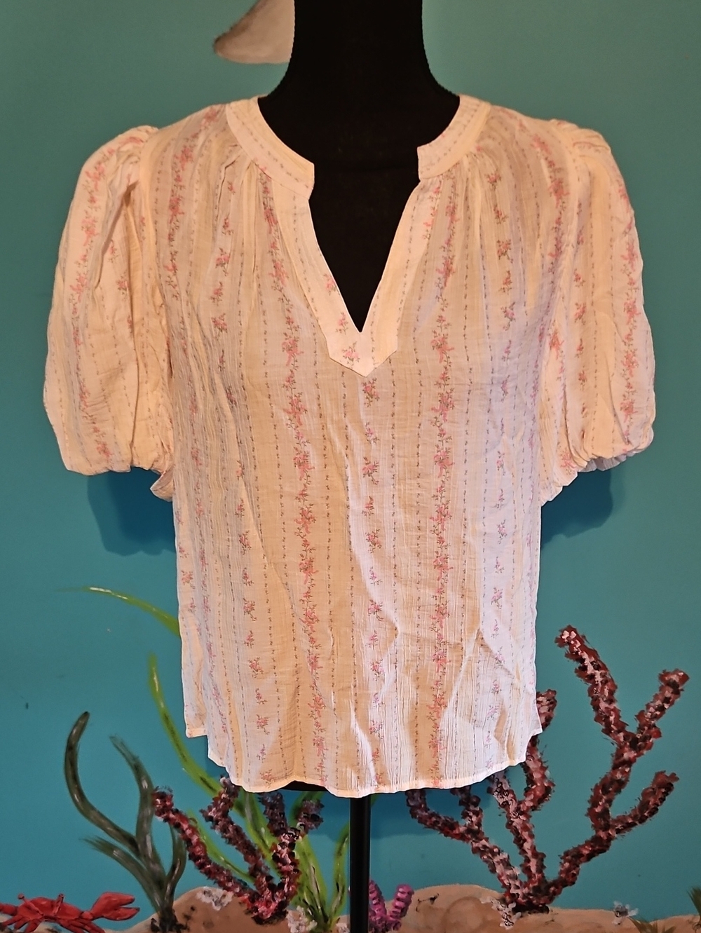 CeCe Pale Pink Floral Split V Puff Sleeve Blouse